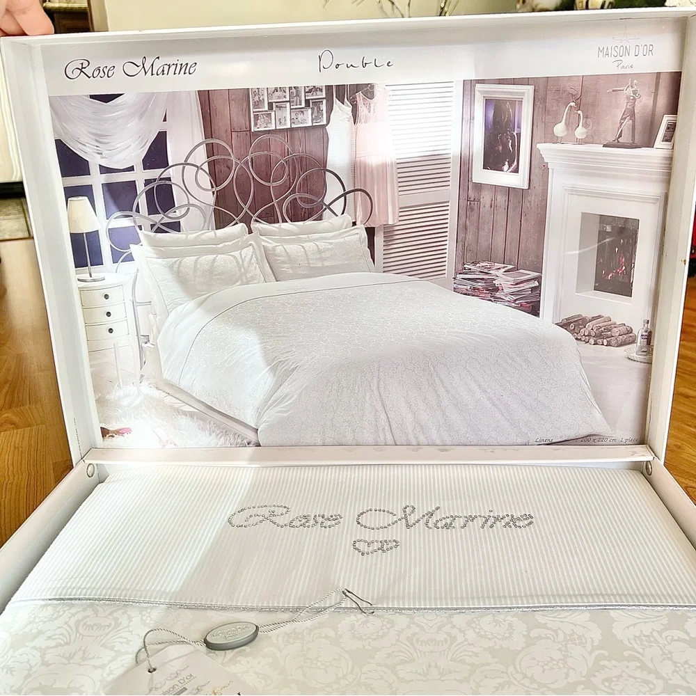 Maison D’or cotton high quality bed set decorated with crystals